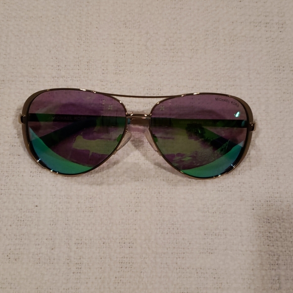 MICHAEL KORS "CHELSEA" MIRRORED AVIATOR SUNGLASSES - Picture 3 of 8